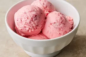 Creamy Homemade Strawberry Ice Cream