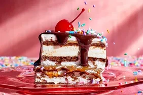 The Viral No-Fuss Ice Cream Cake