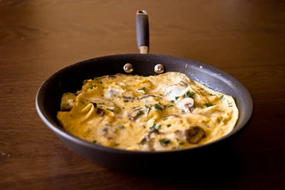 Creamy Cheese Frittata With Mushrooms and Fresh Dill